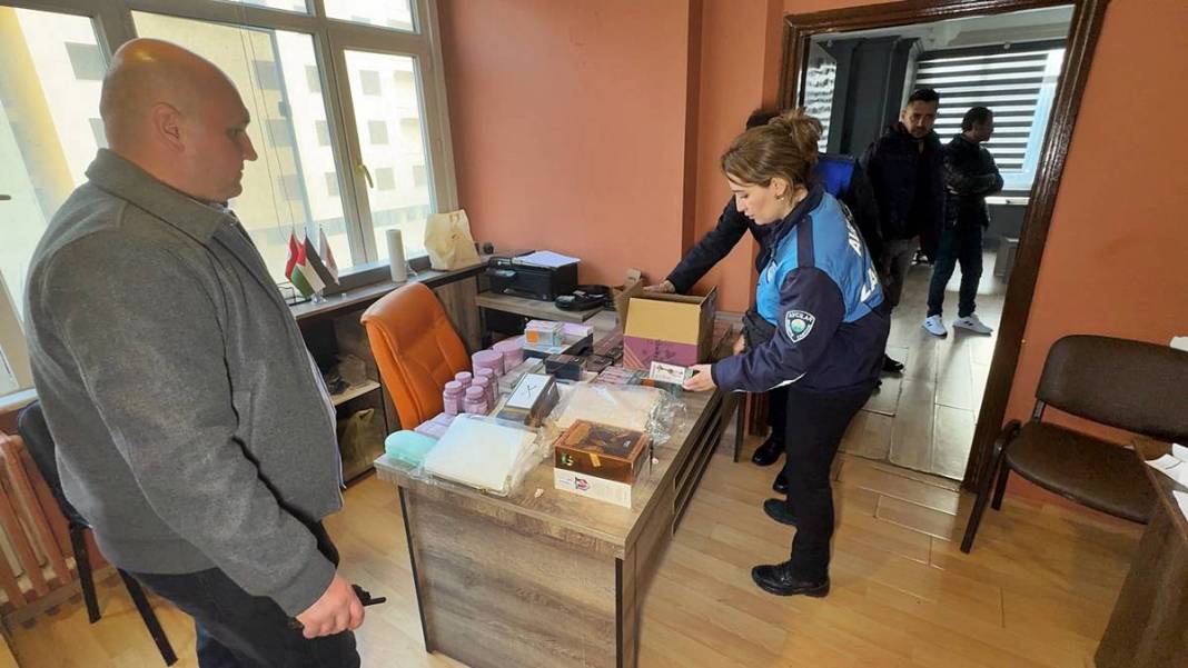 Kargo şubesini denetleyen zabıtayı şoke eden manzara! Polis intikal etti, savcılık devreye girdi 11